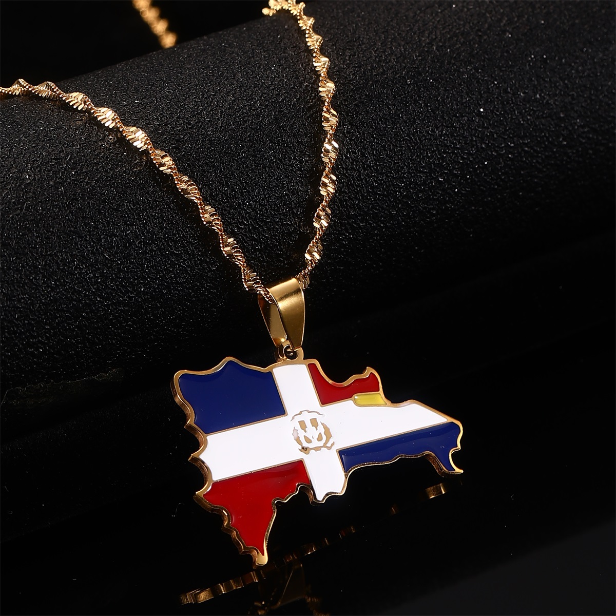 Women'S Fashion Guide - Dominican Republic Map Pendant Necklace for