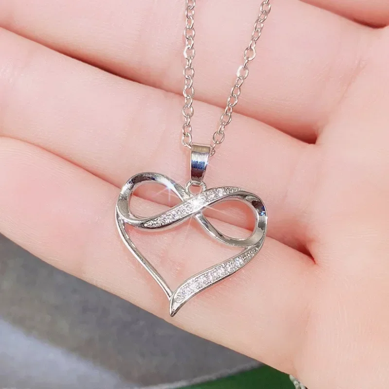 Stainless Steel Jewelry on The - огляд і ціна Women'S Day Fashion Show