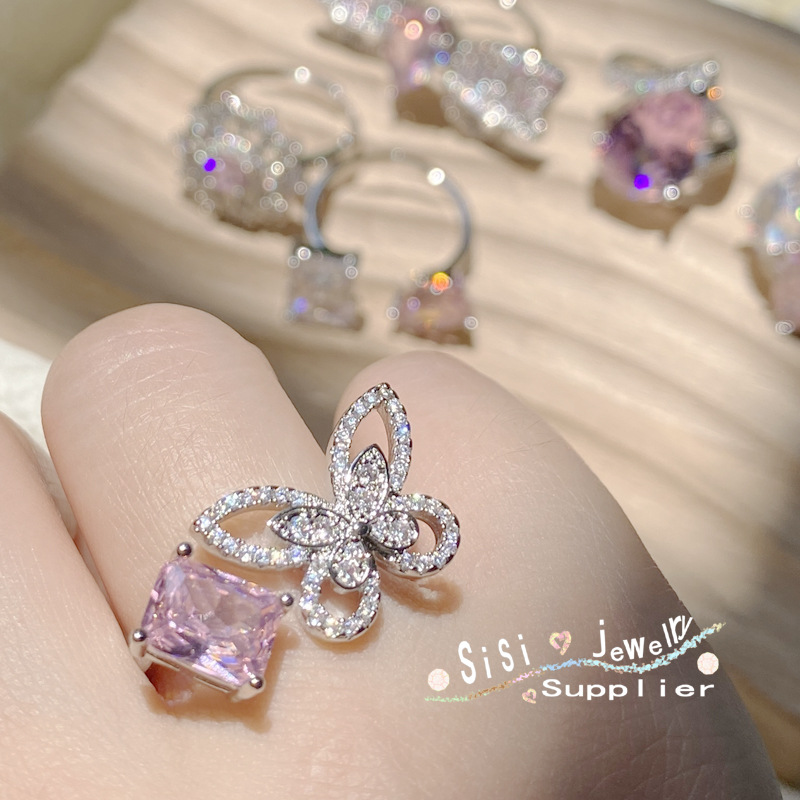 Adjustable Butterfly Brilliant - огляд і ціна Women'S Day Fashion Show