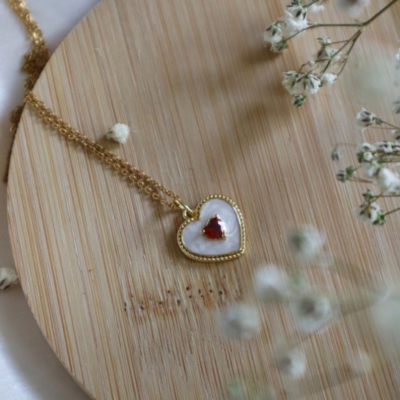 Classical White Enamel Red Zir - огляд і ціна Women'S Day Fashion Show