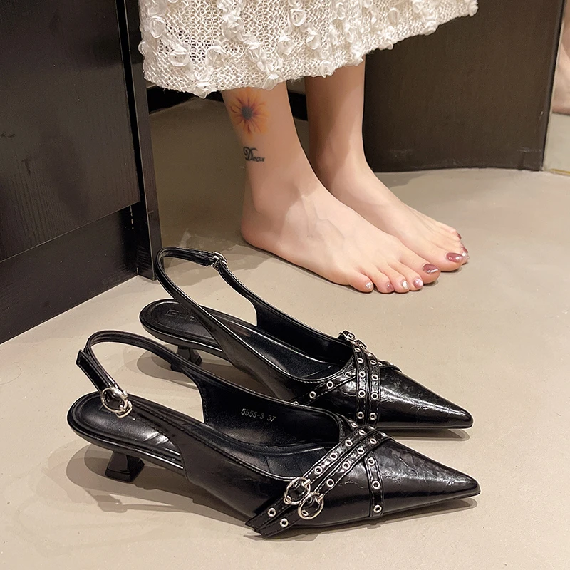 2025 New Women Pointed Toe San - огляд і ціна Women'S Fashion Summer 2025