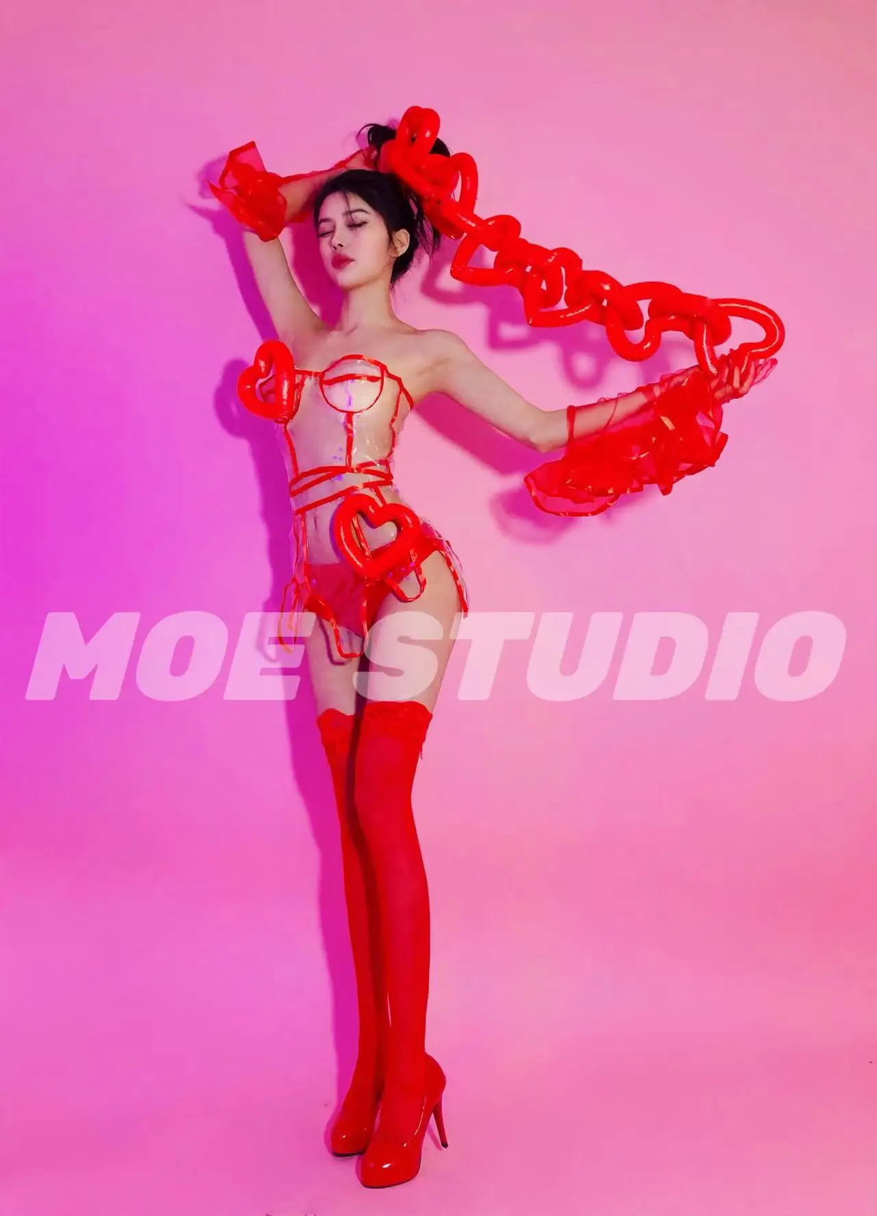 New Hot Selling Nightclub Bar  - огляд і ціна Women'S Day Fashion Show